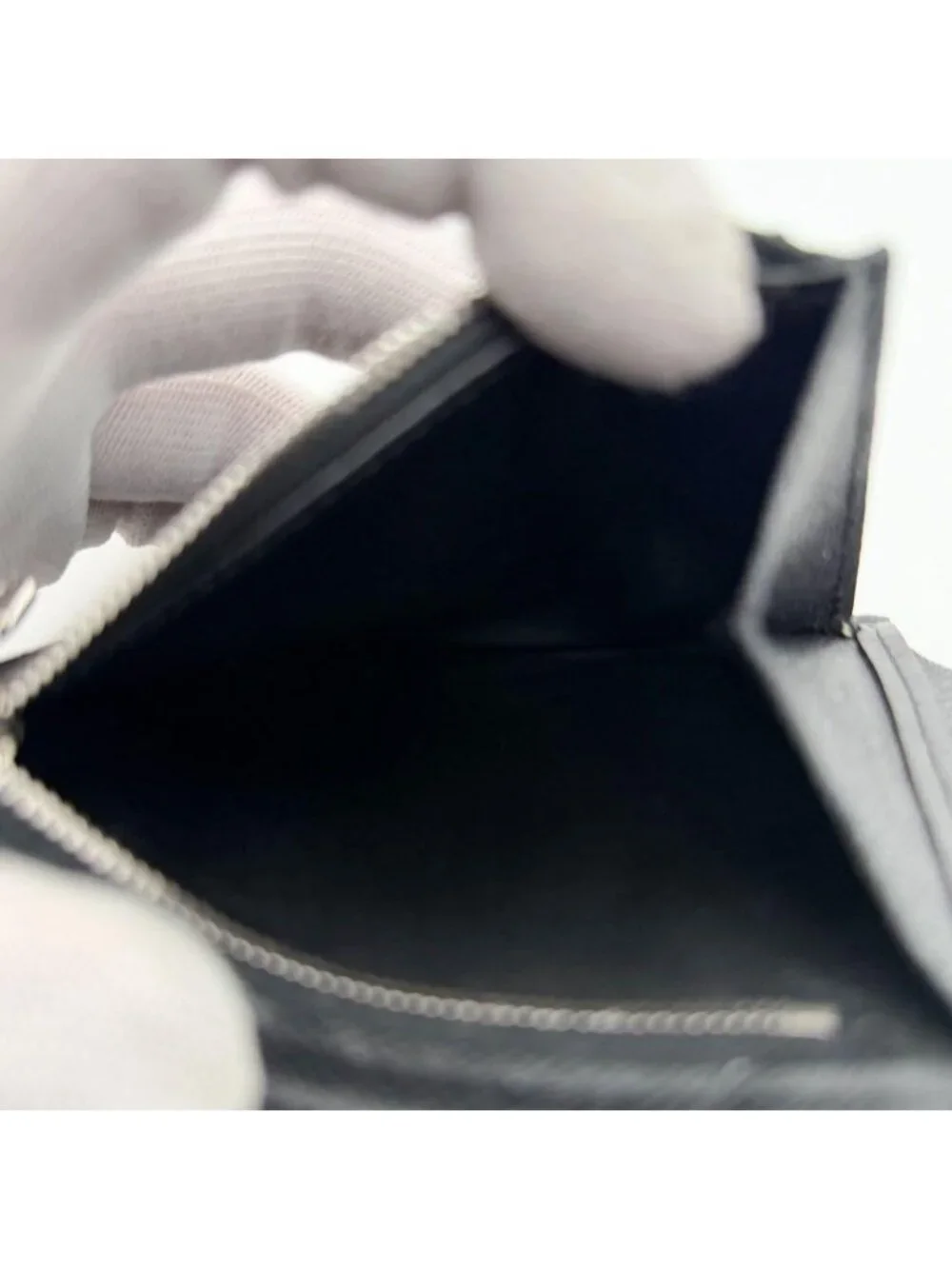 Louis Vuitton Portefeuille Amerigo NM Taiga Wallet